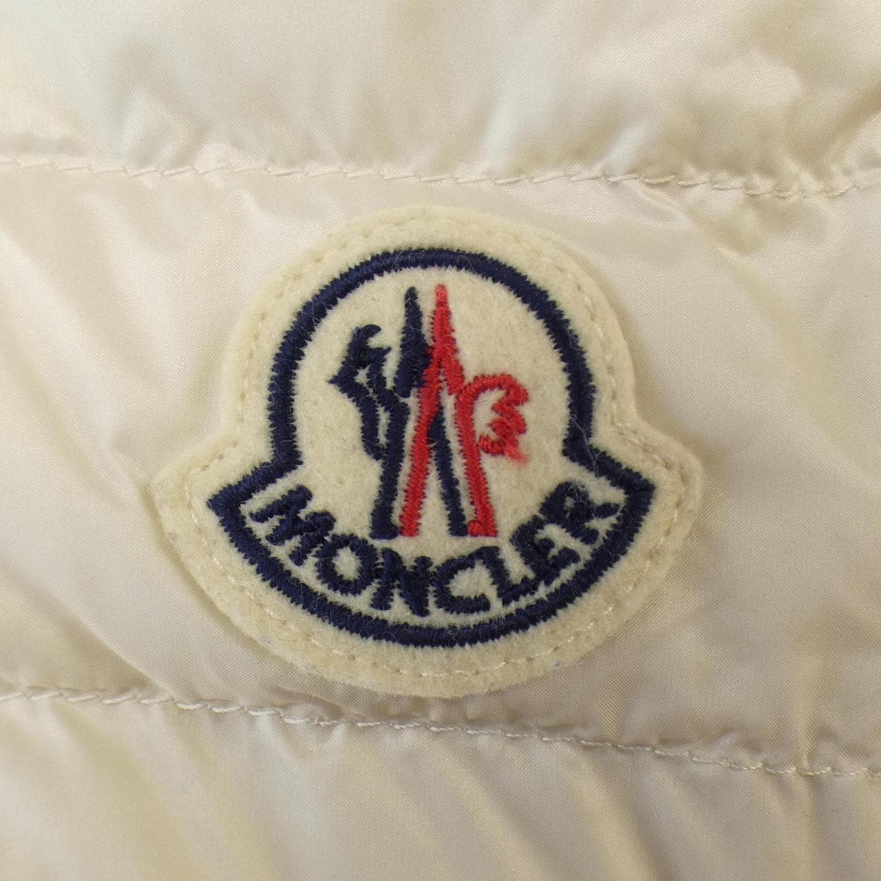 モンクレール MONCLER ダウンジャケット