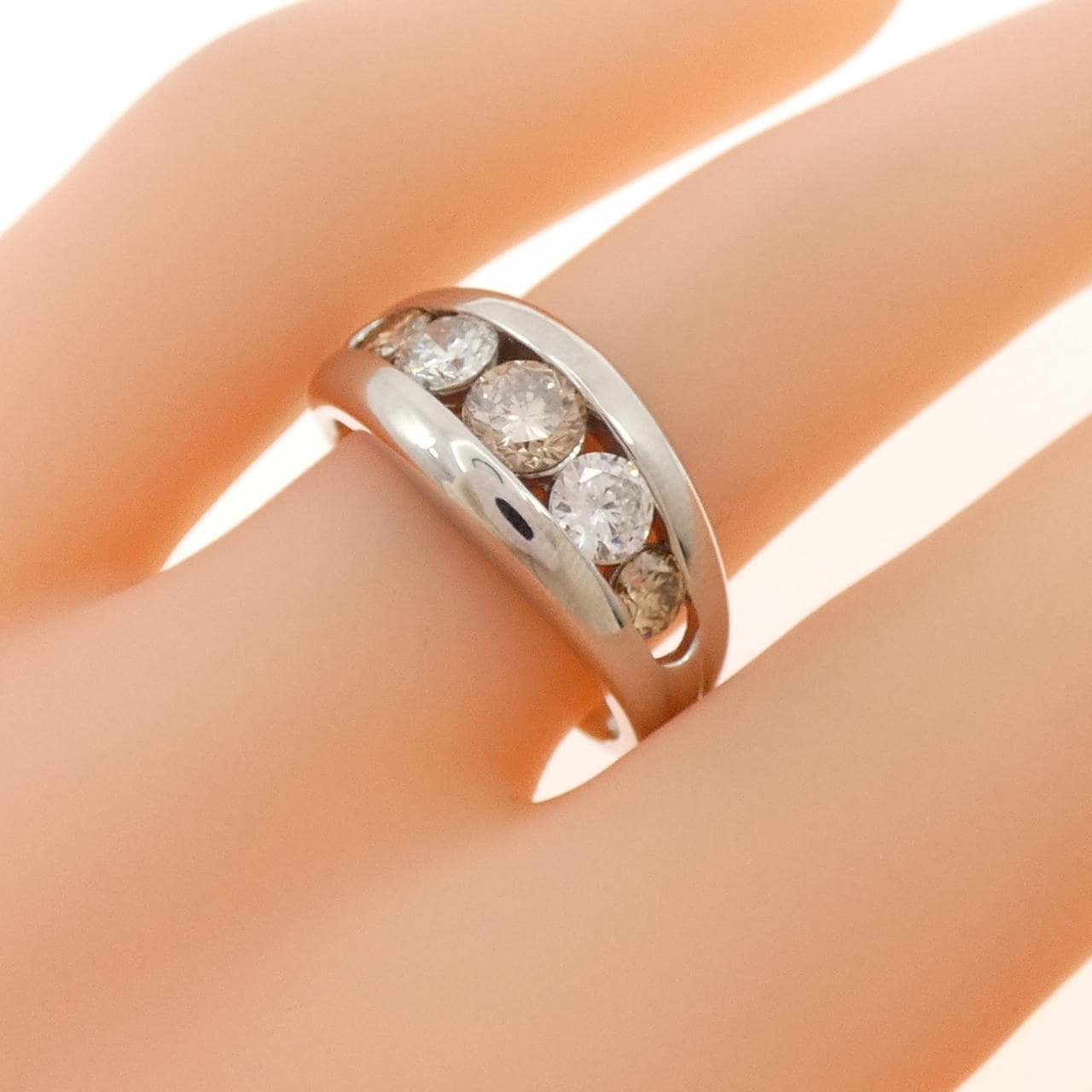 PT900 ダイヤモンド リング 1.00CT