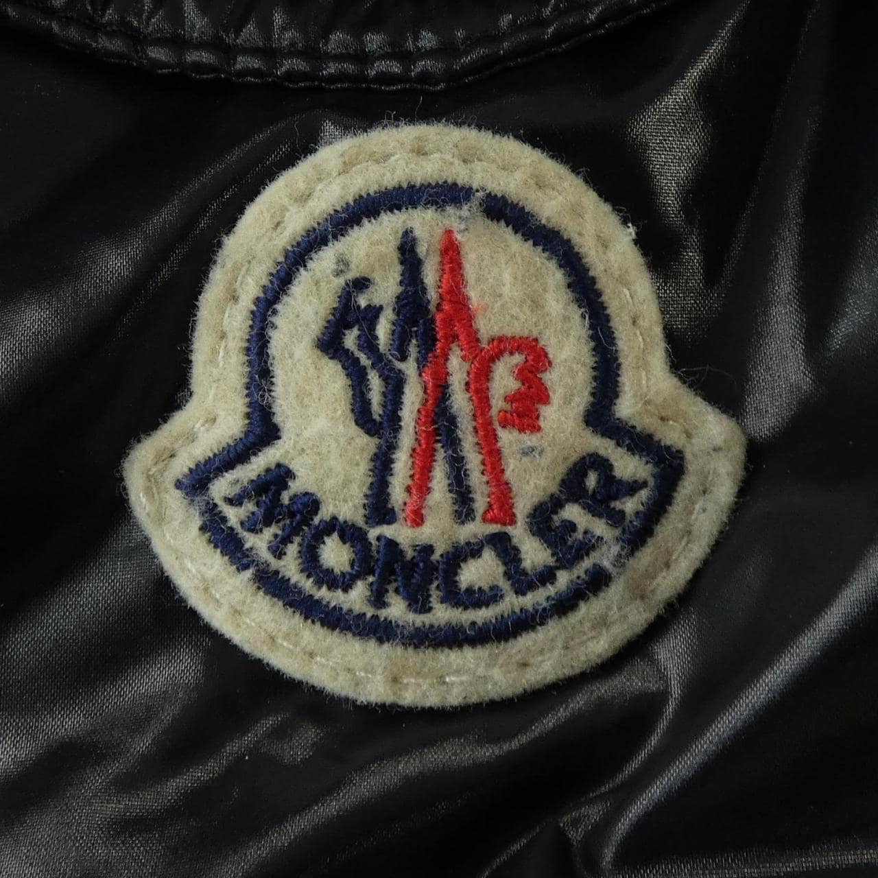 モンクレール MONCLER ダウンジャケット