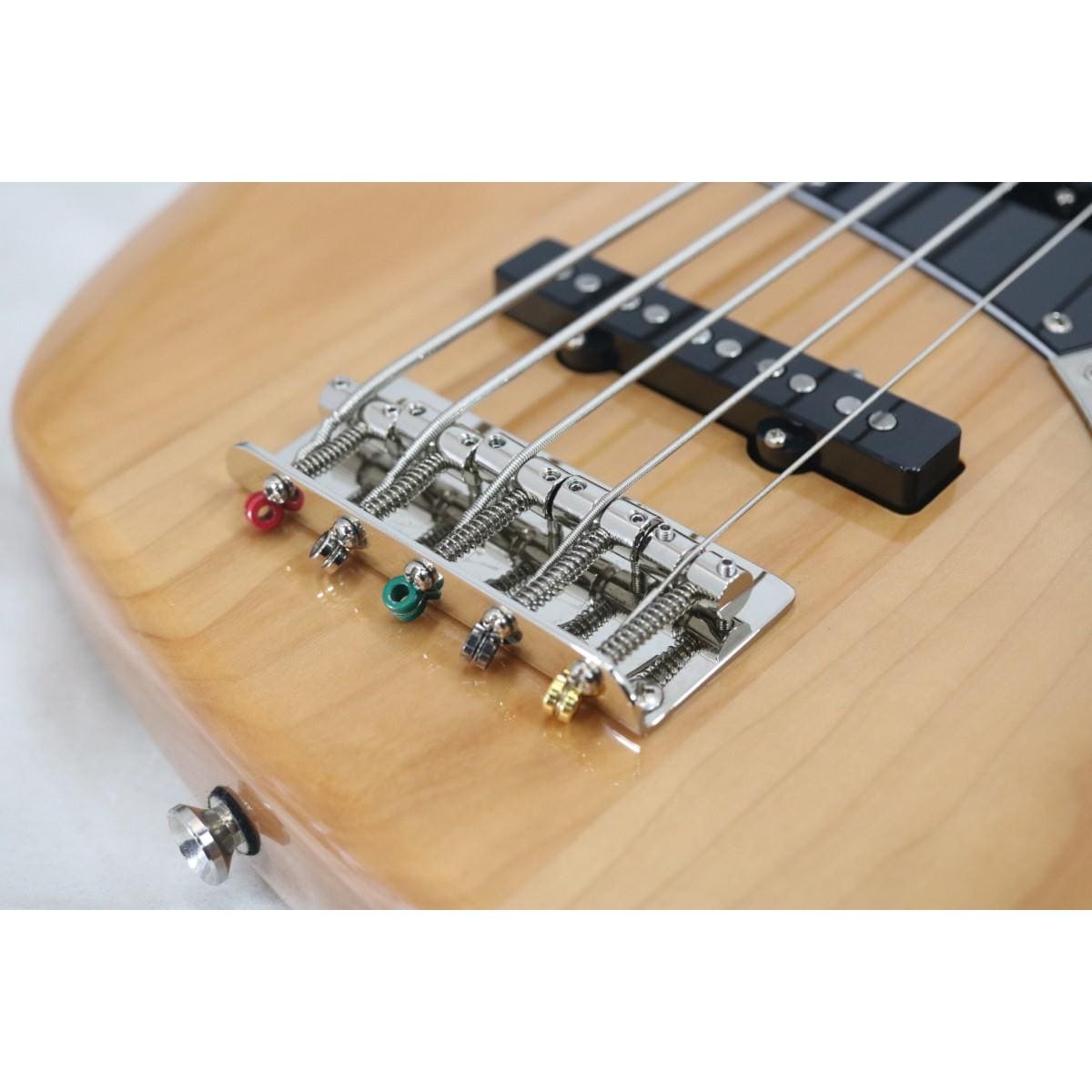 ＳＱＵＩＥＲ　　ＣＶ　７０Ｓ　ＪＡＺＺ　ＢＡＳＳ　Ｖ