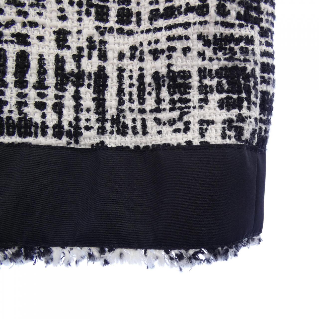 プラダ PRADA P163T S221 10FV スカート