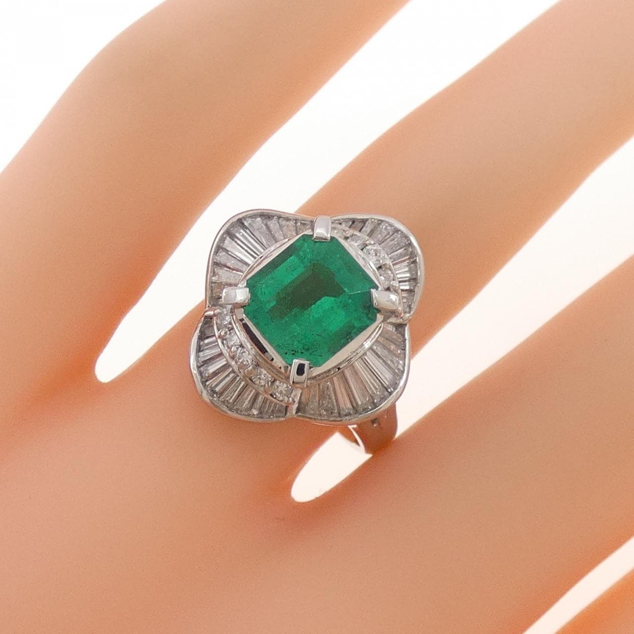 PT900 エメラルド リング 2.01CT コロンビア産