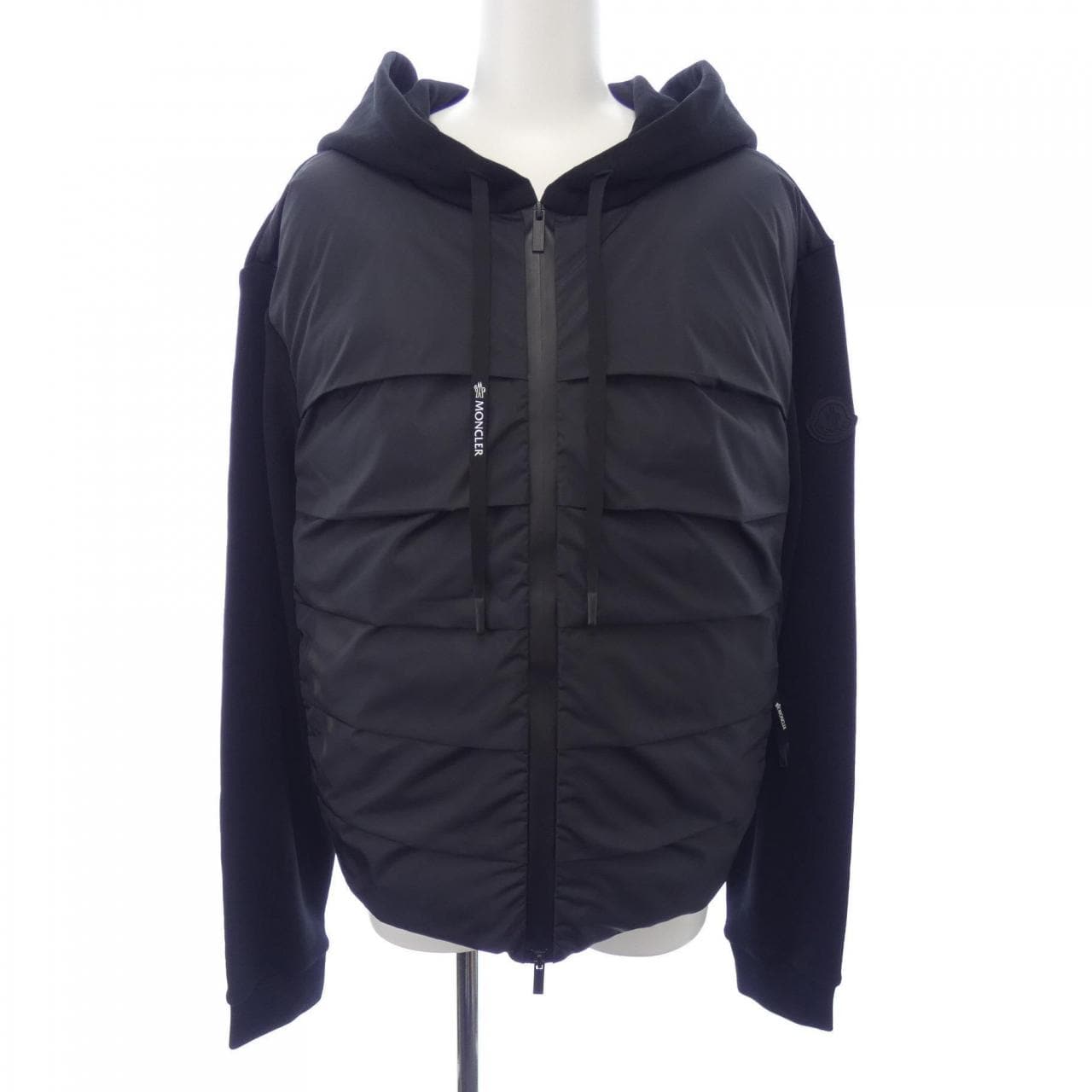 モンクレール MONCLER ダウンジャケット
