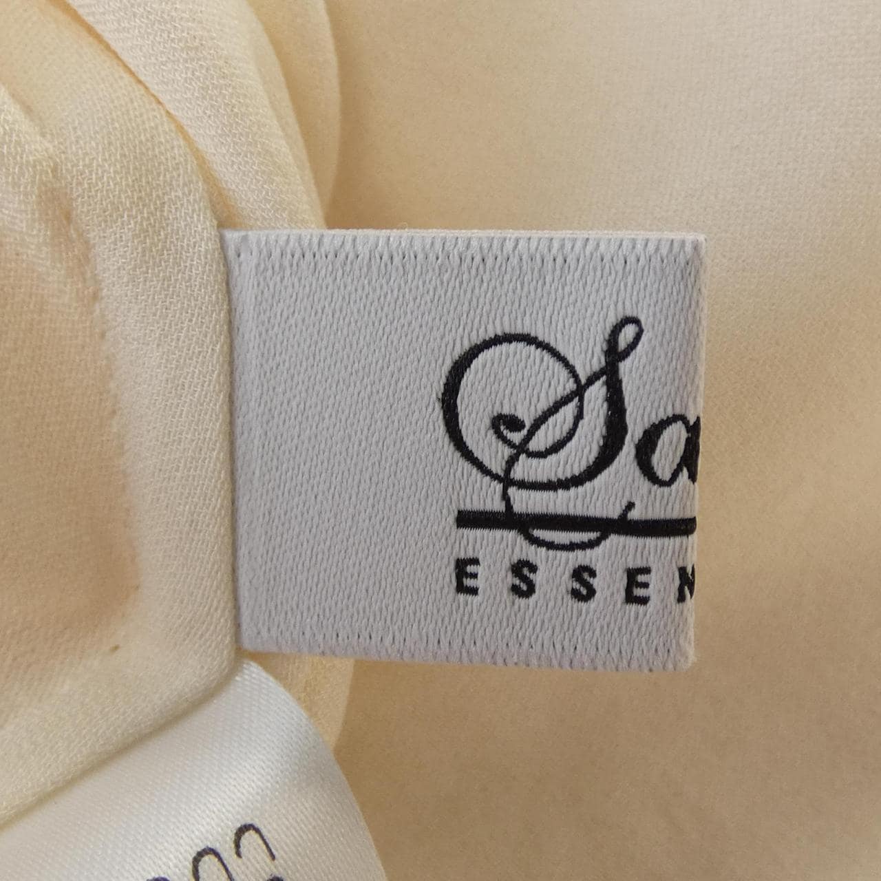 エスエッセンシャルズ S.ESSENTIALS トップス