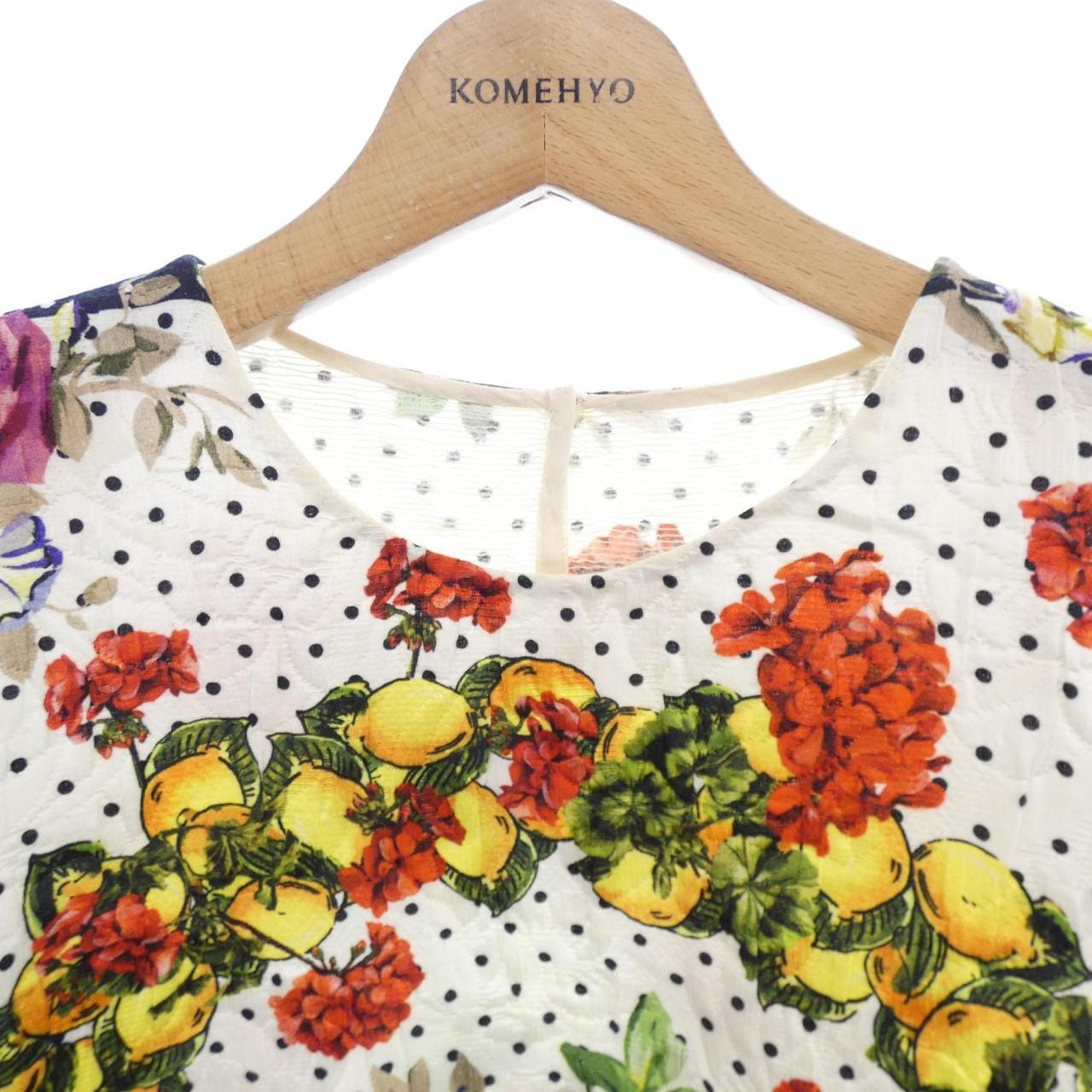 ドルチェアンドガッバーナ DOLCE&GABBANA トップス