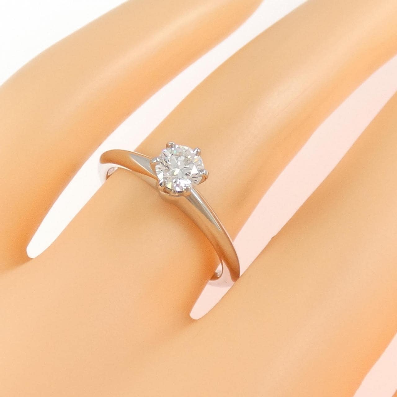 ティファニー クラシックソリティア リング 0.39CT F VVS1 3EXT