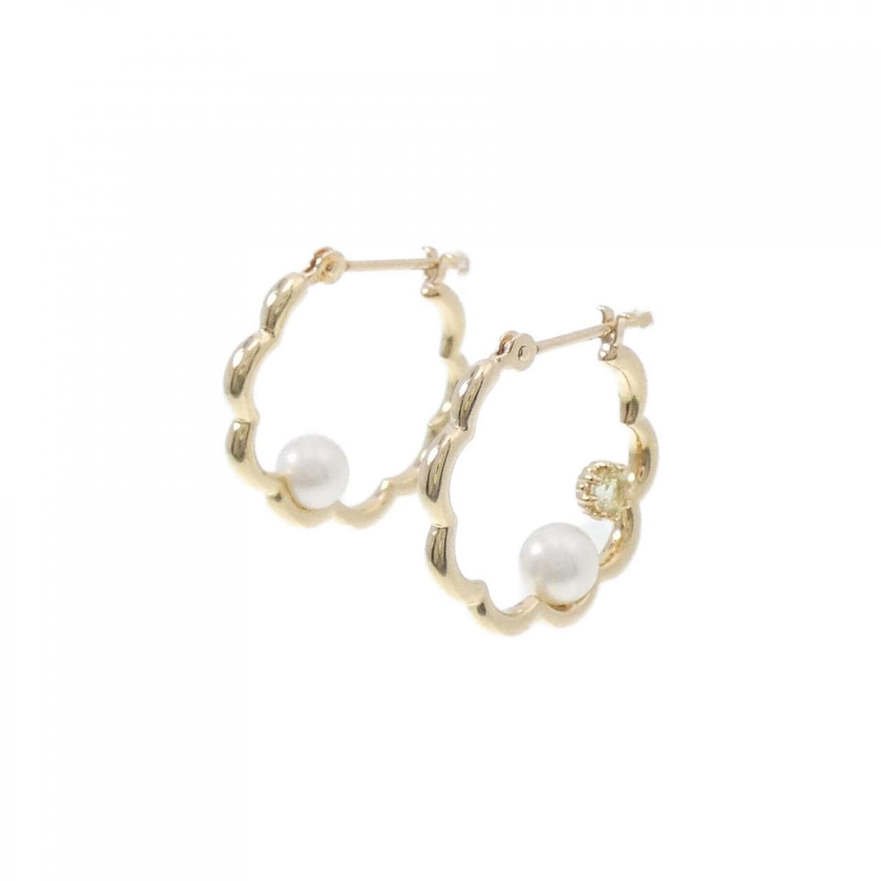 4℃ Freshwater pearl earrings