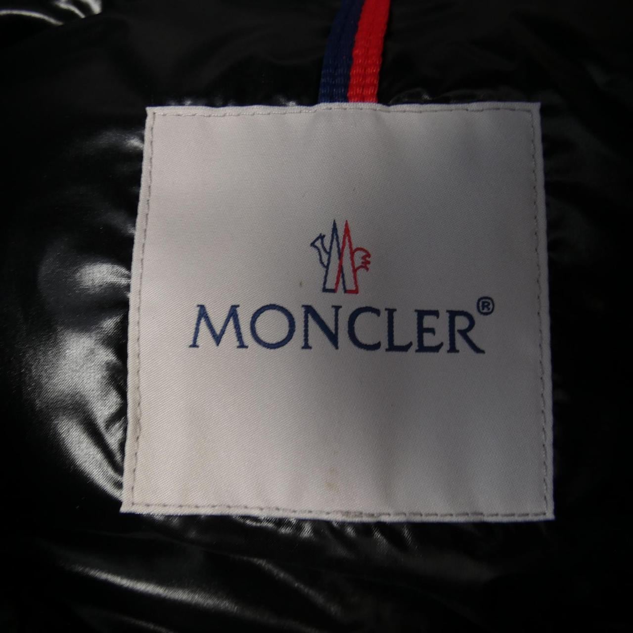 モンクレール MONCLER ダウンジャケット