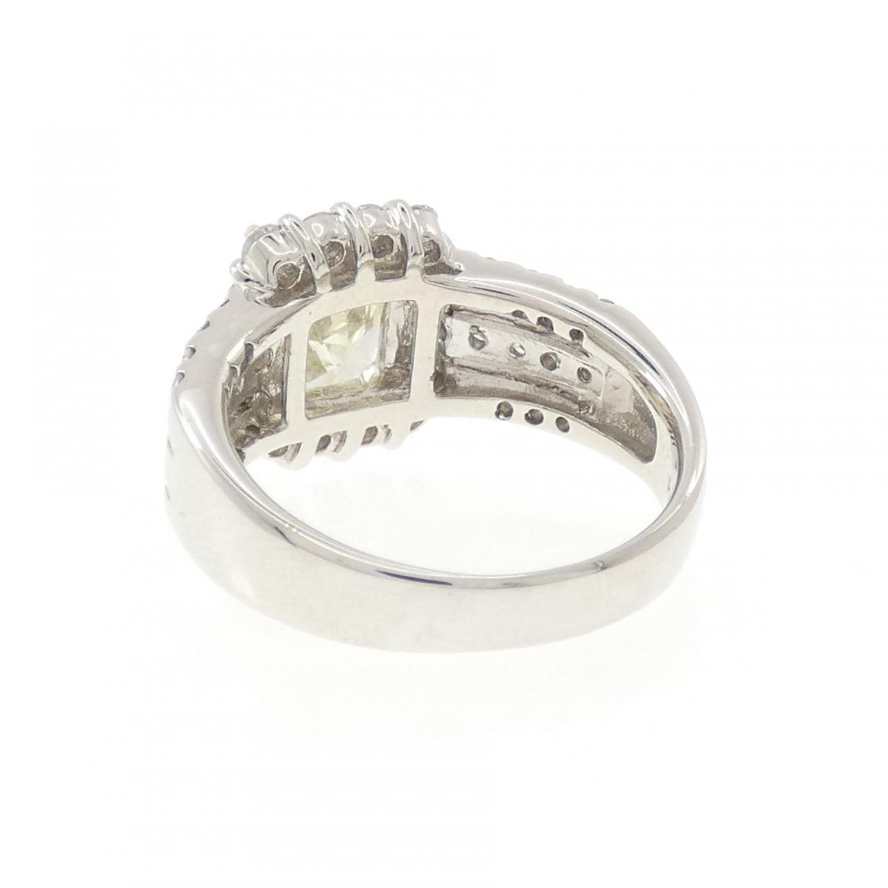 PT900 ダイヤモンド リング 2.028CT LY I1 ファンシーカット