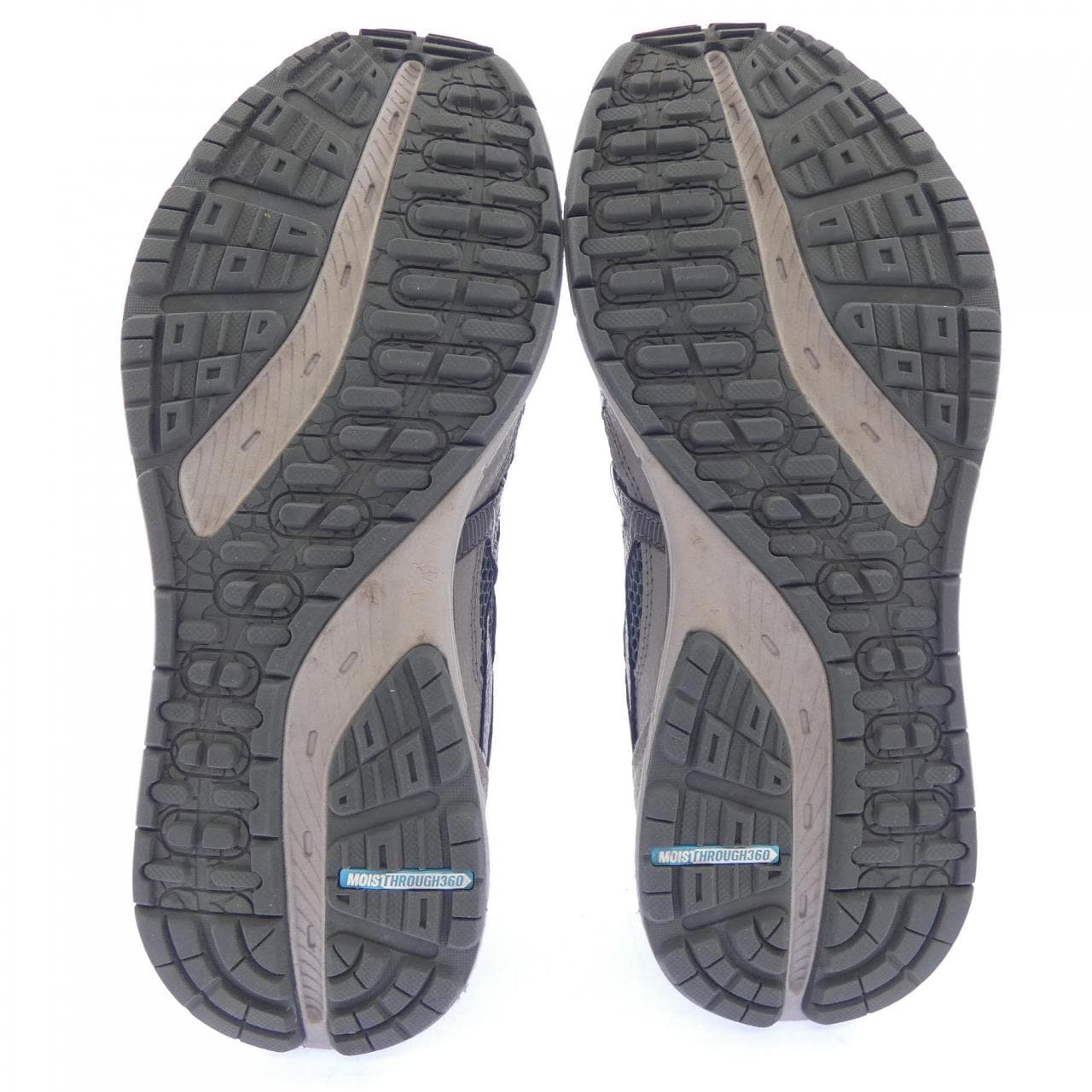 MOISTHROUGH360 スニーカー