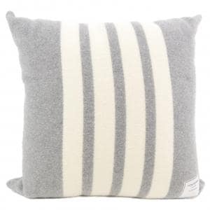 トムブラウン THOM BROWNE UXU073A-F0485 FRETTE クッション