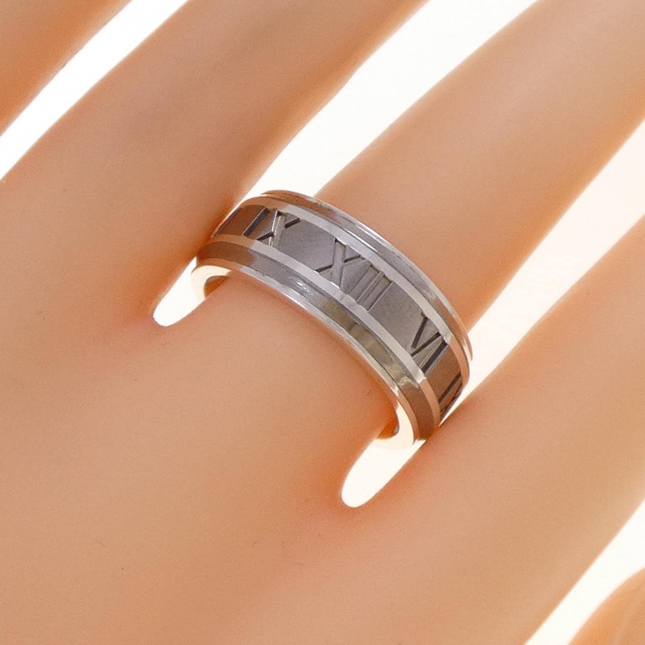 ティファニー アトラス チタン リング