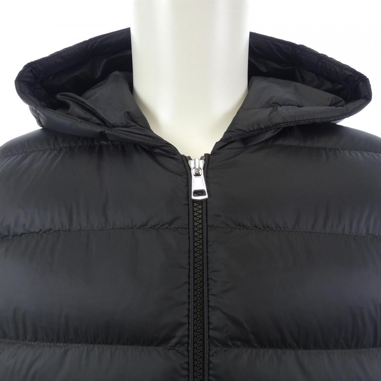 【新品】モンクレール MONCLER ダウンジャケット