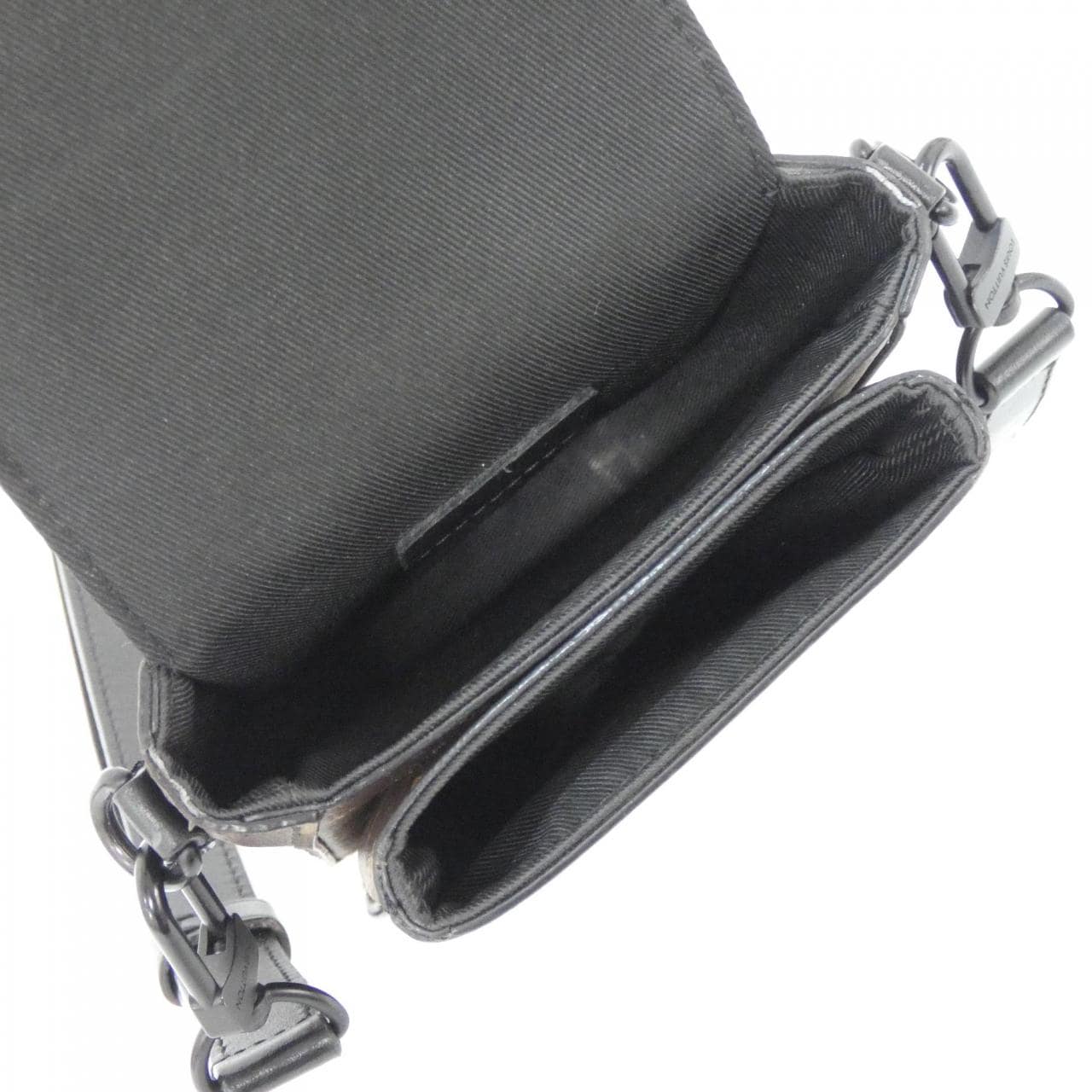 ルイヴィトン モノグラム マカサー Sロック ヴェルティカル ウエアラブル ウォレット M81522 ショルダーバッグ