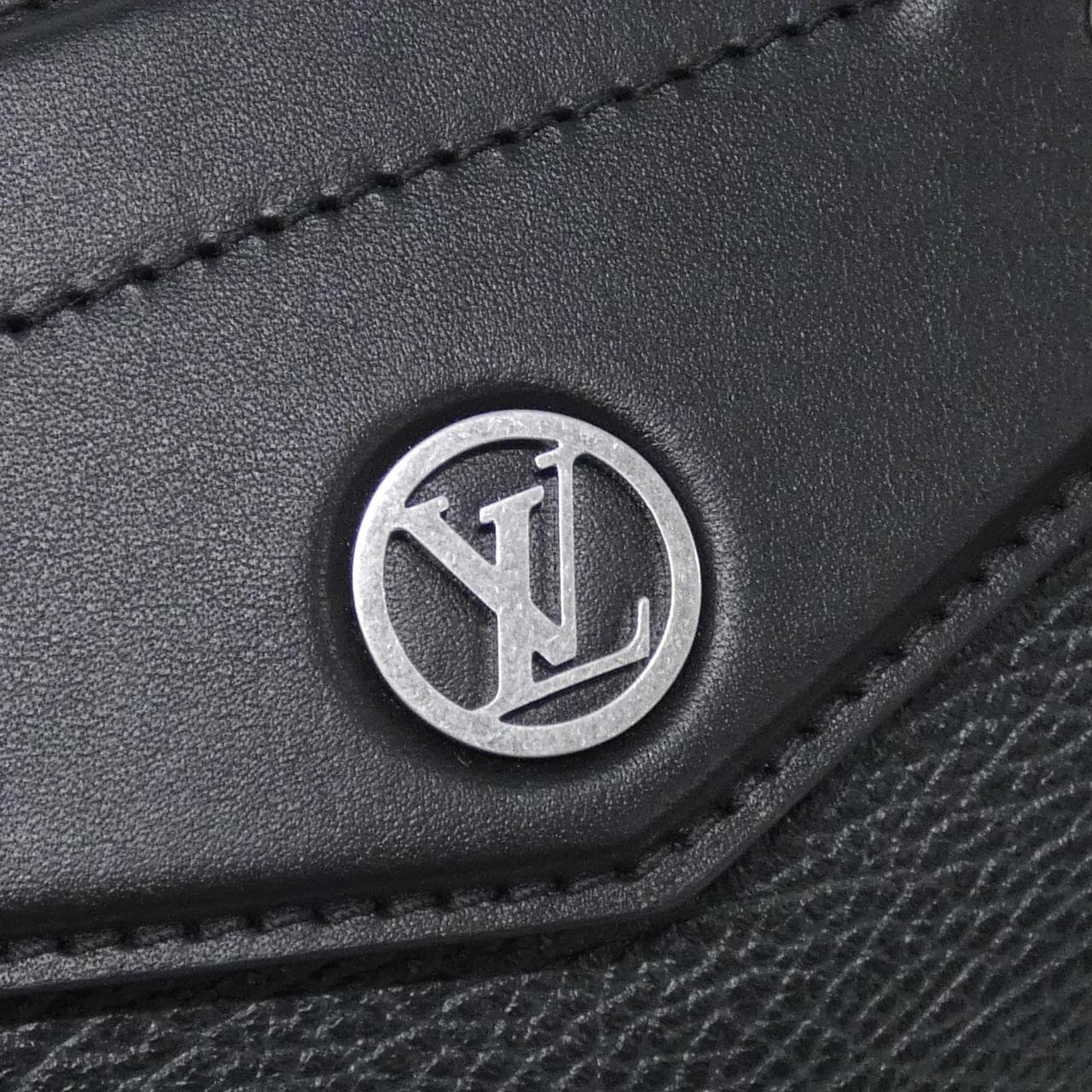 ルイヴィトン LV バイカー MM M14700 バッグ