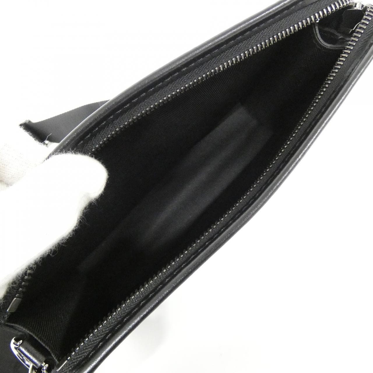 ルイヴィトン モノグラム エクリプス リバース ガストン ウェアラブル ウォレット M81124 ショルダーバッグ