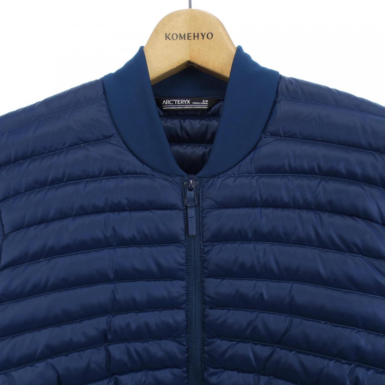 アークテリクス ARC'TERYX ダウンジャケット