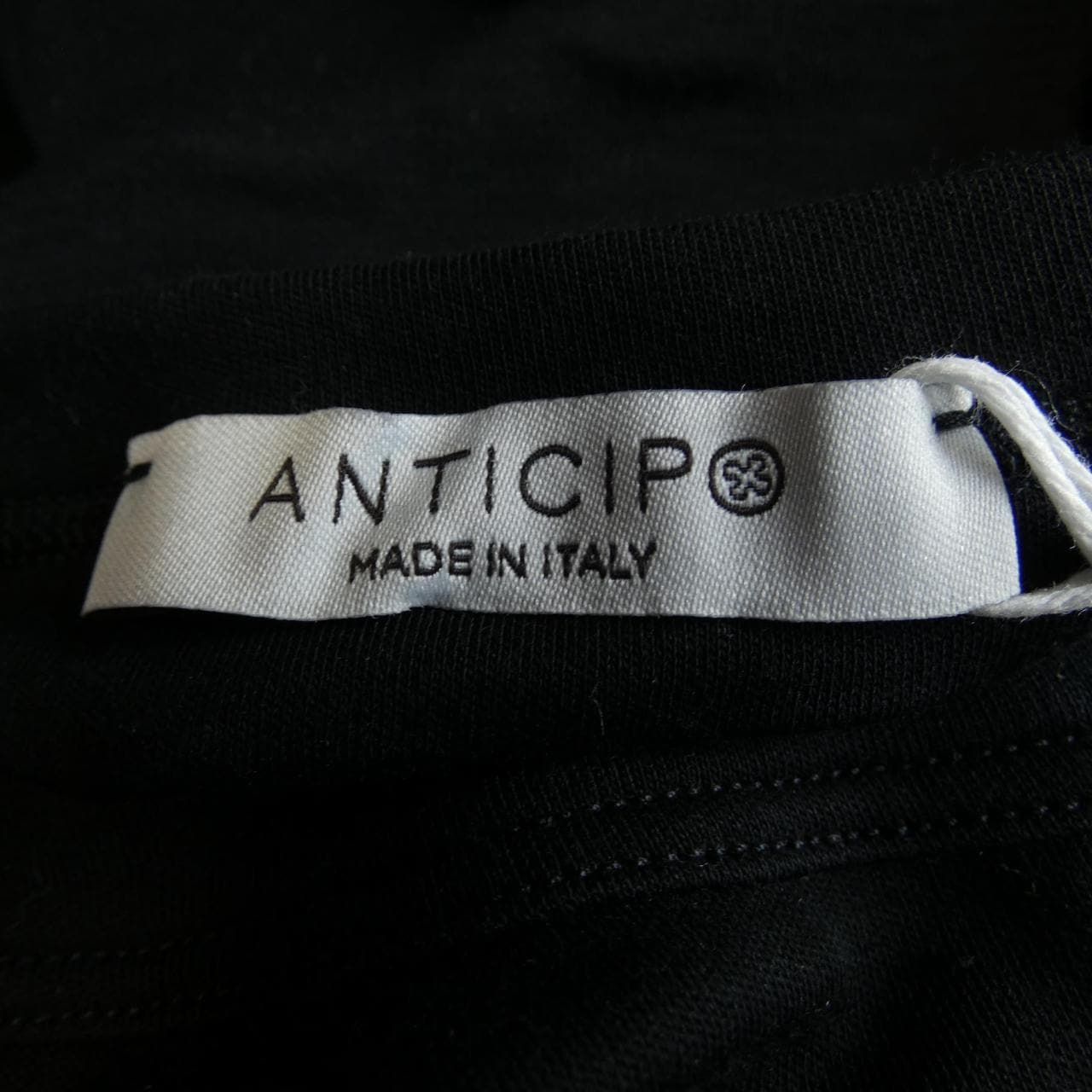 アンティーチポ ANTICIPO Tシャツ
