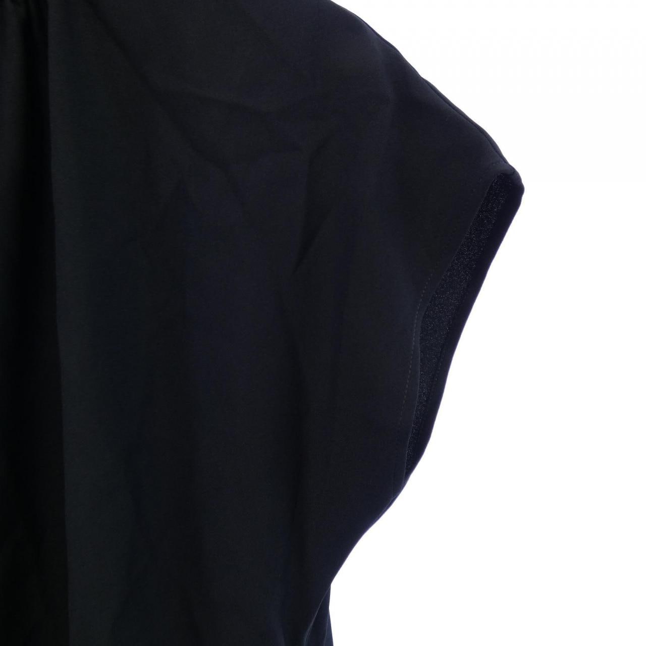 ニジュウサンク 23区 トップス