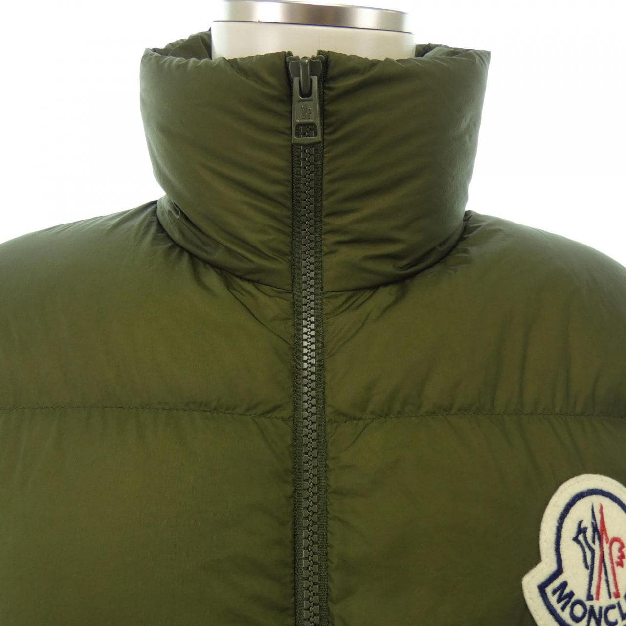 モンクレール MONCLER ダウンジャケット