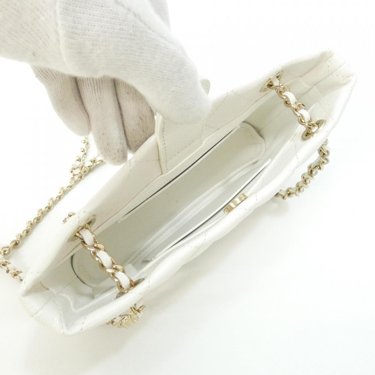 シャネル タイムレスクラシック ライン AP4423 チェーンクラッチ