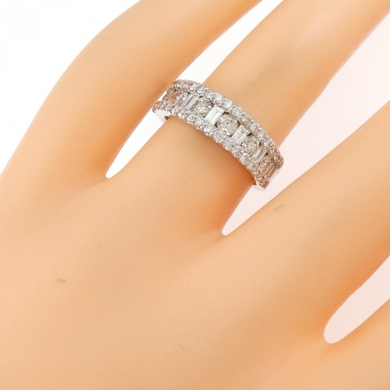 PT900 ダイヤモンド リング 1.00CT