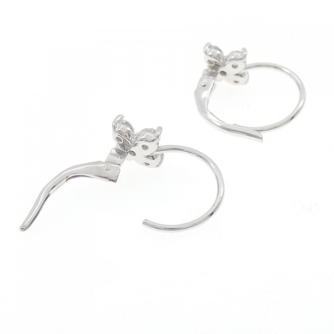 K18WG フラワー ダイヤモンド ピアス 0.60CT