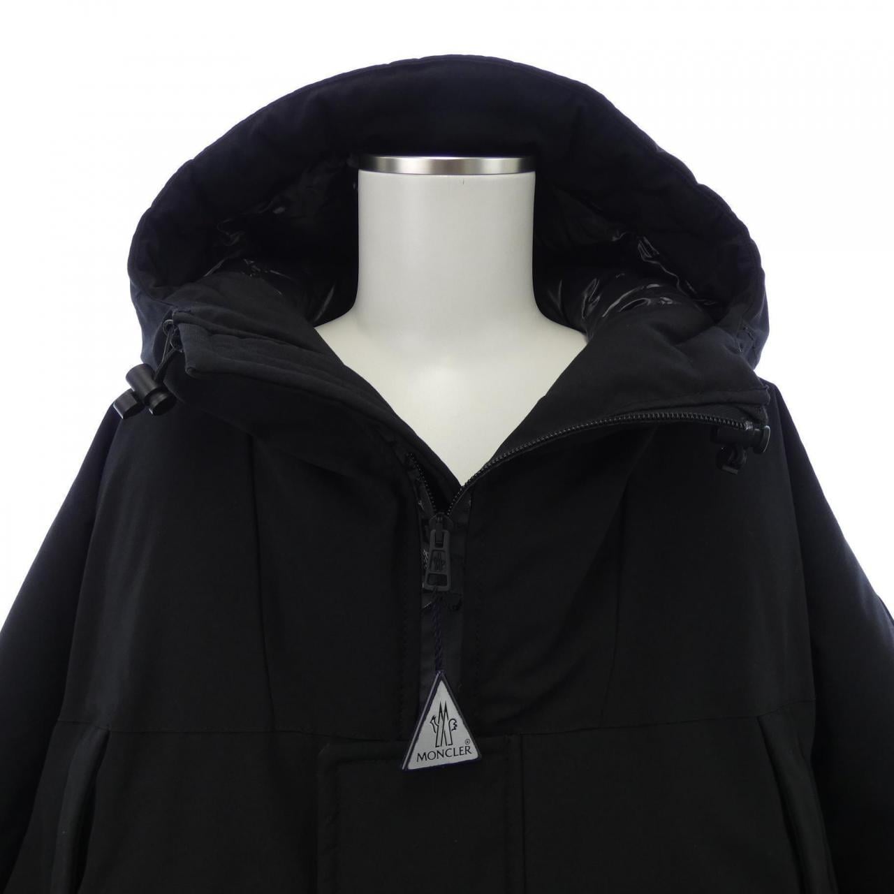 モンクレール MONCLER ダウンジャケット
