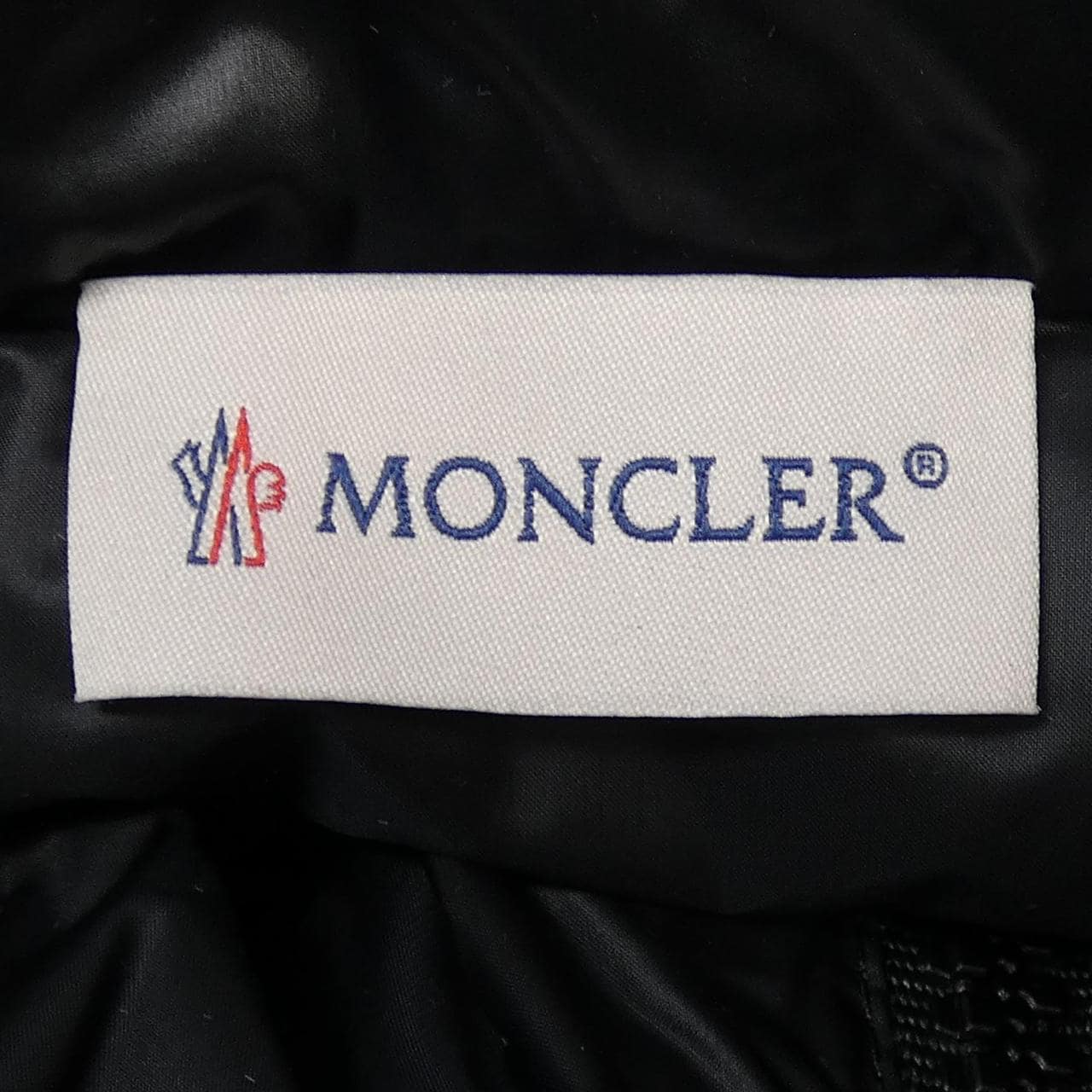 【新品】モンクレール MONCLER K20939B00024 ダウンジャケット