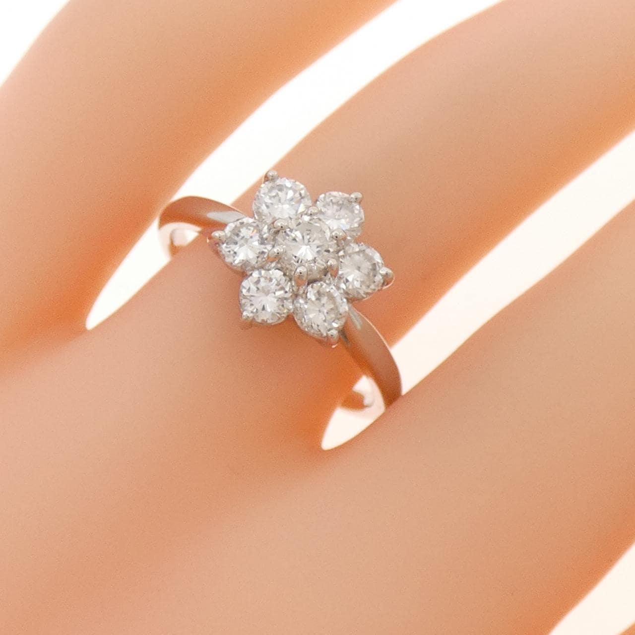 PT900 フラワー ダイヤモンド リング 1.03CT