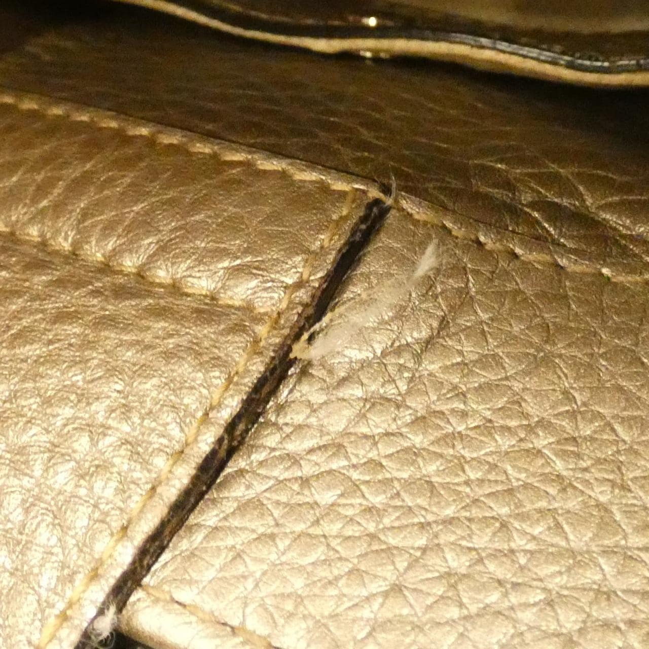 グッチ 323660 AH90I バッグ