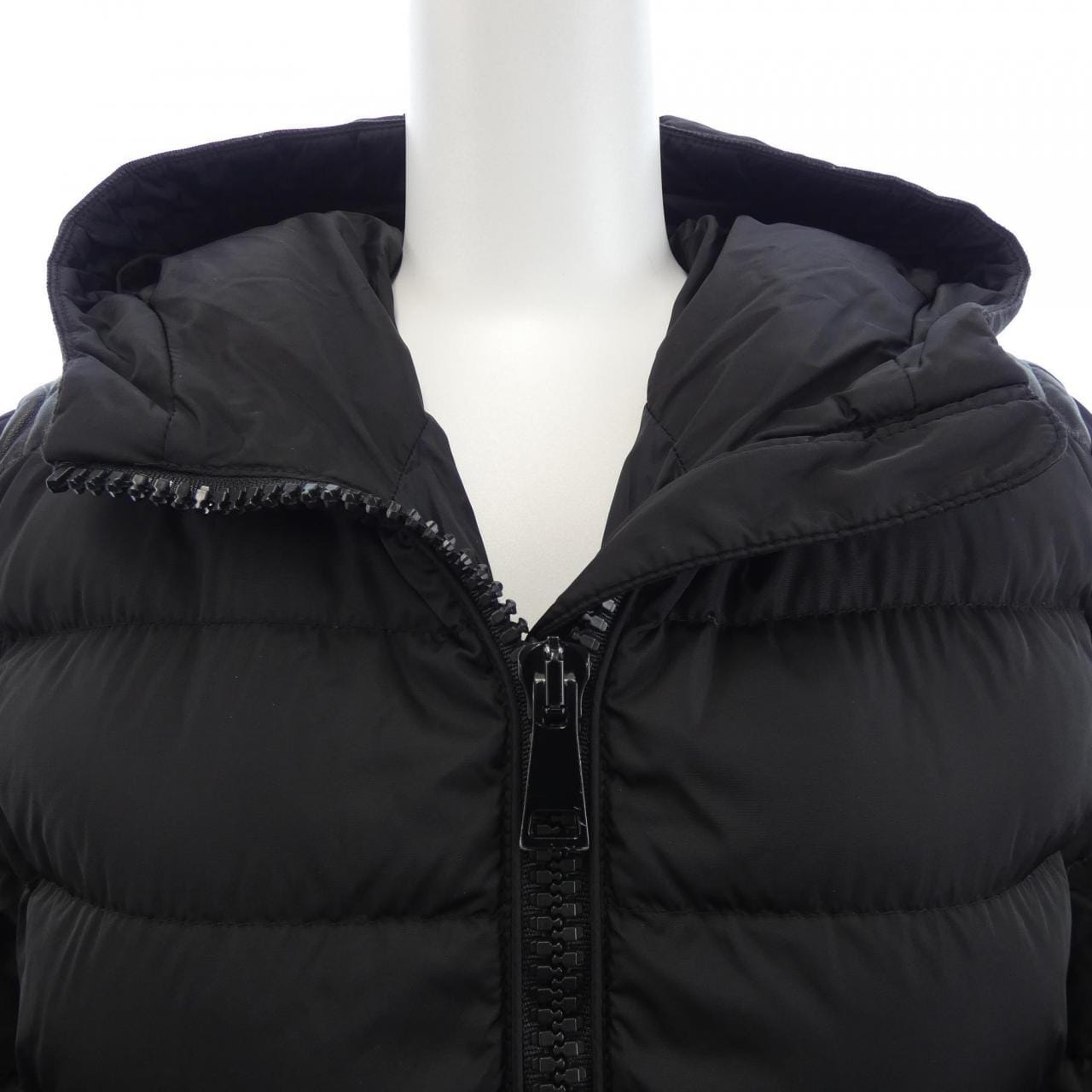 モンクレール MONCLER TALEVE ダウンコート
