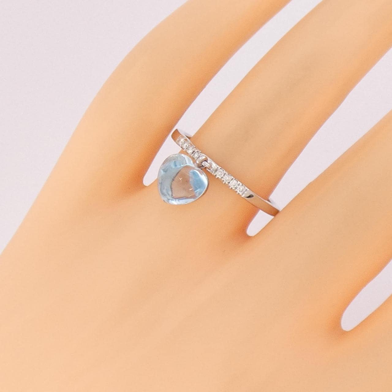 K18WG ハート ブルートパーズ リング 2.33CT