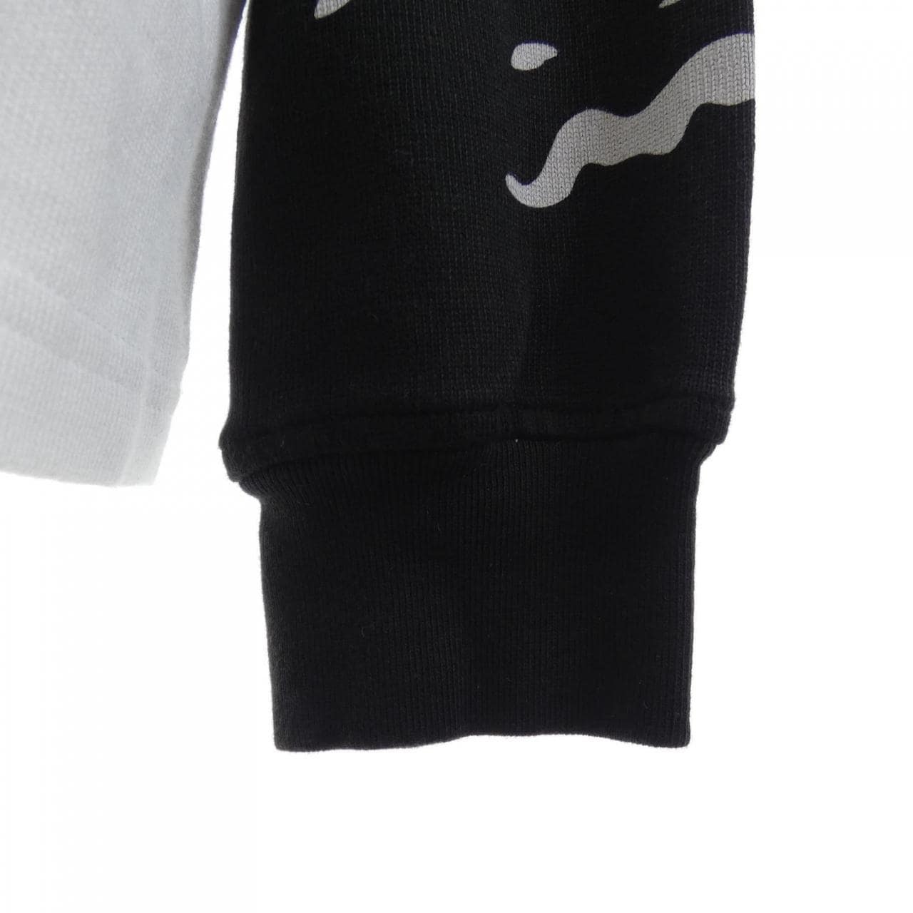シュプリーム SUPREME Tiger Raglan Tシャツ
