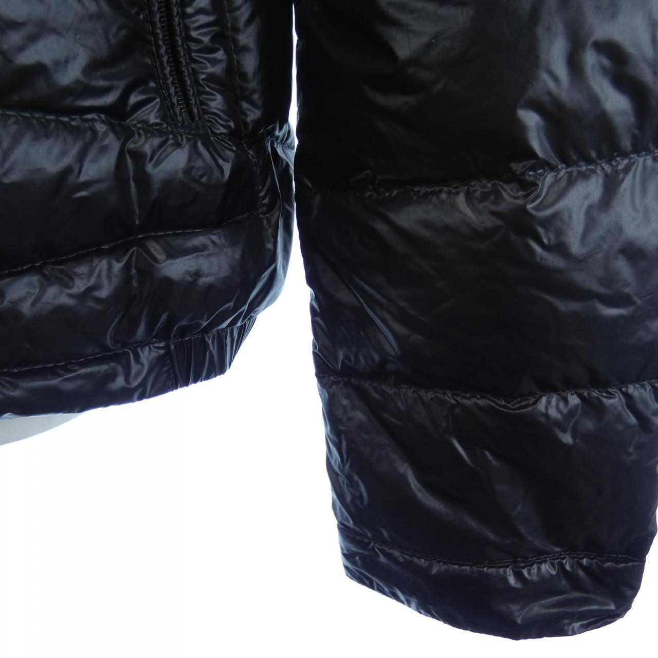 モンクレール MONCLER ダウンジャケット