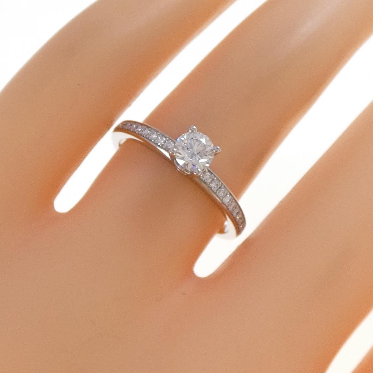 ブルガリ リング 0.31CT G VS2 3EXT