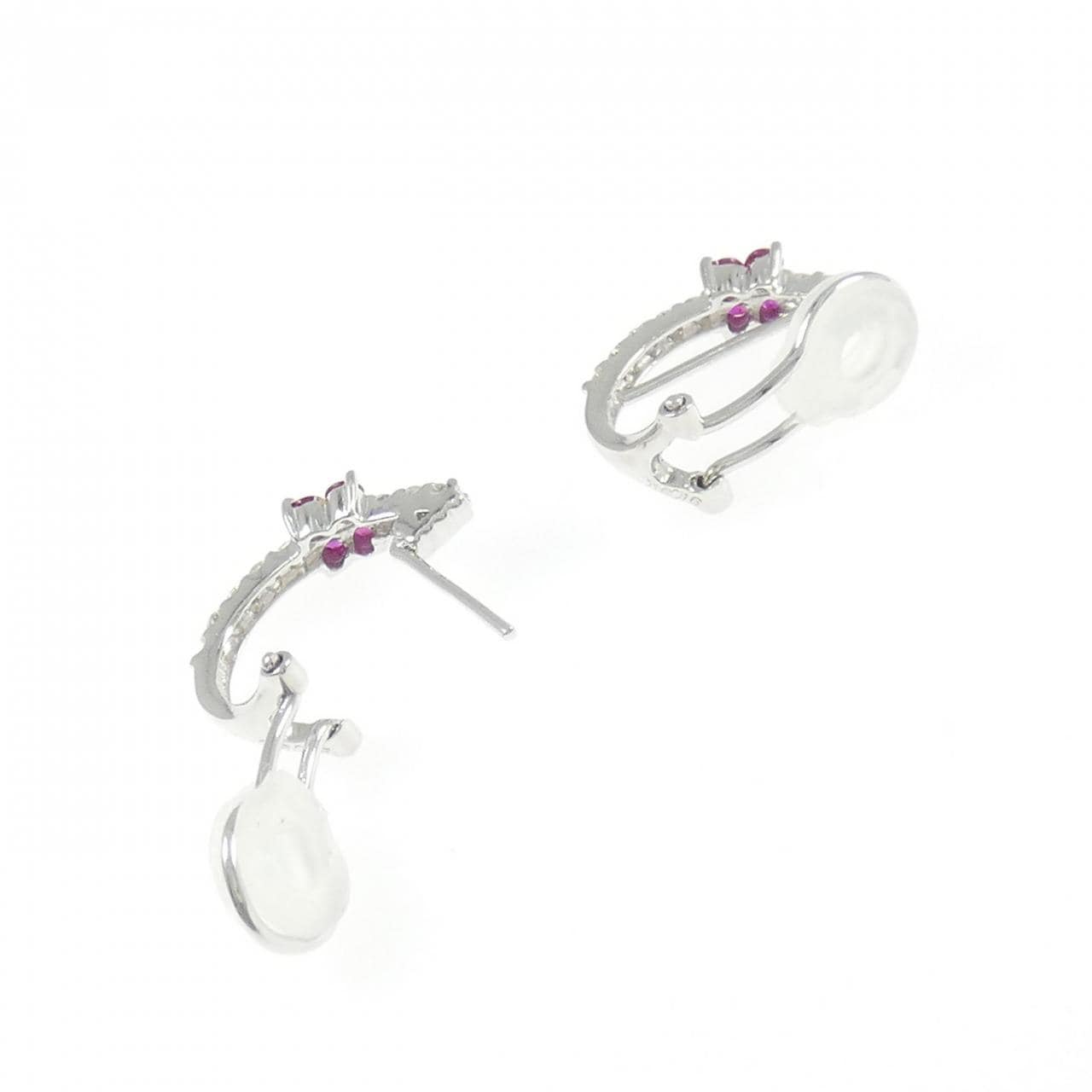 K18WG フラワー ルビー ピアス/イヤリング 0.32CT