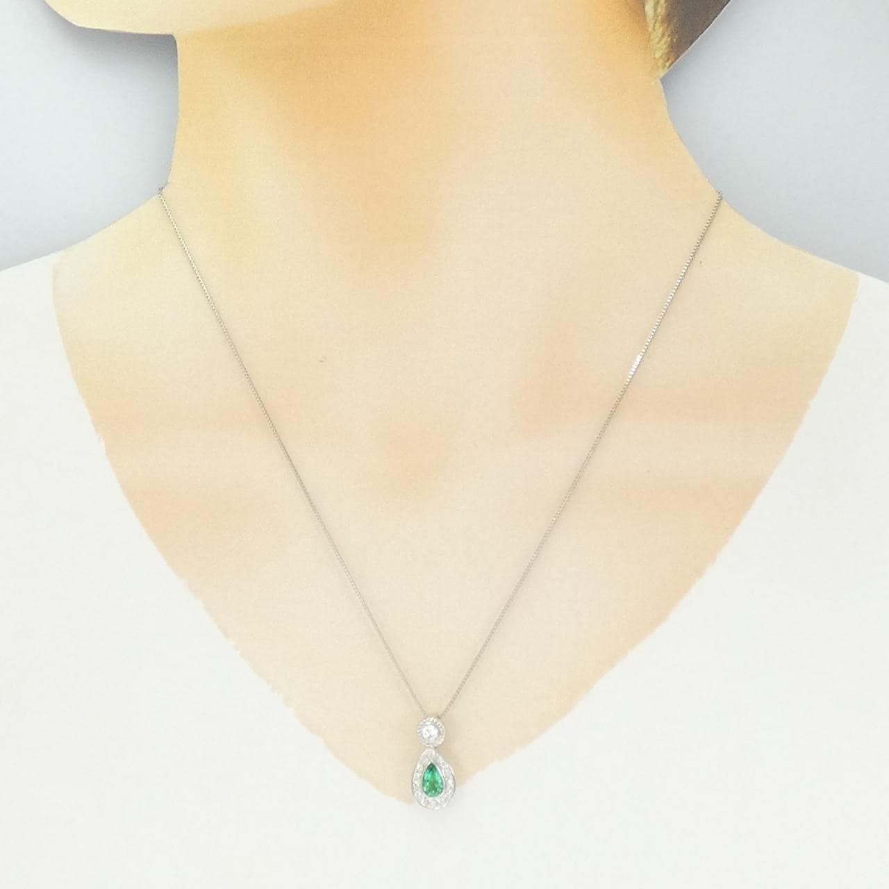 PT900/PT850 エメラルド ネックレス 0.536CT