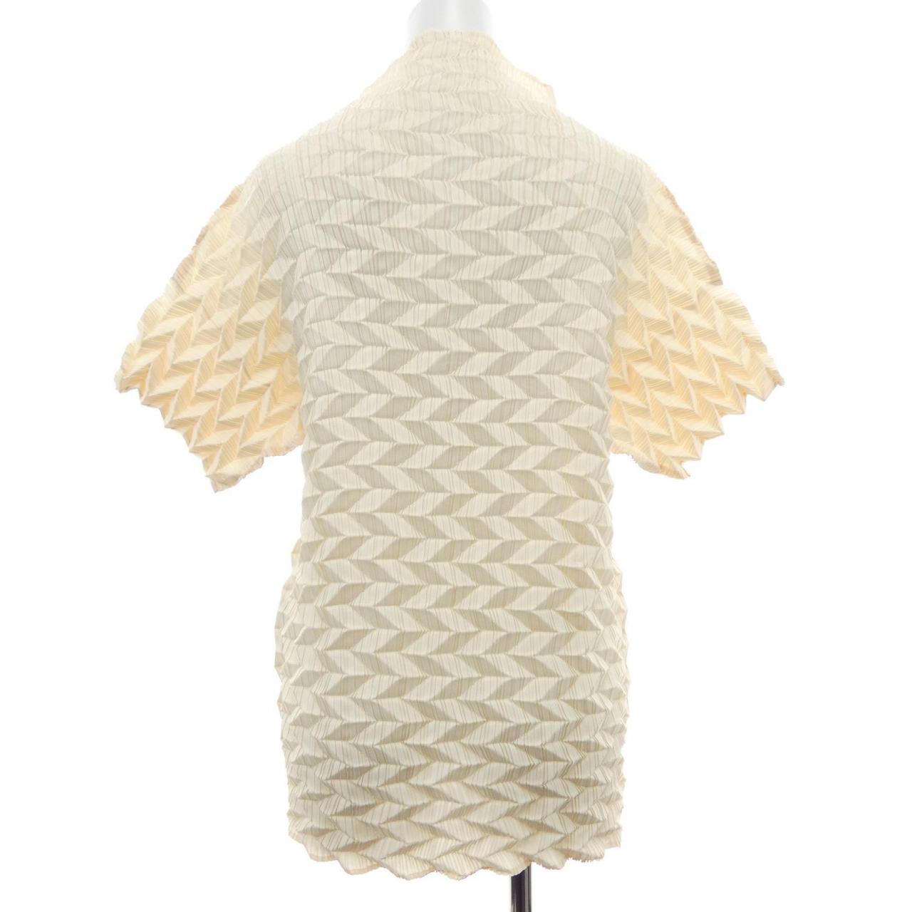 イッセイミヤケ ISSEY MIYAKE IM33FJ120 トップス