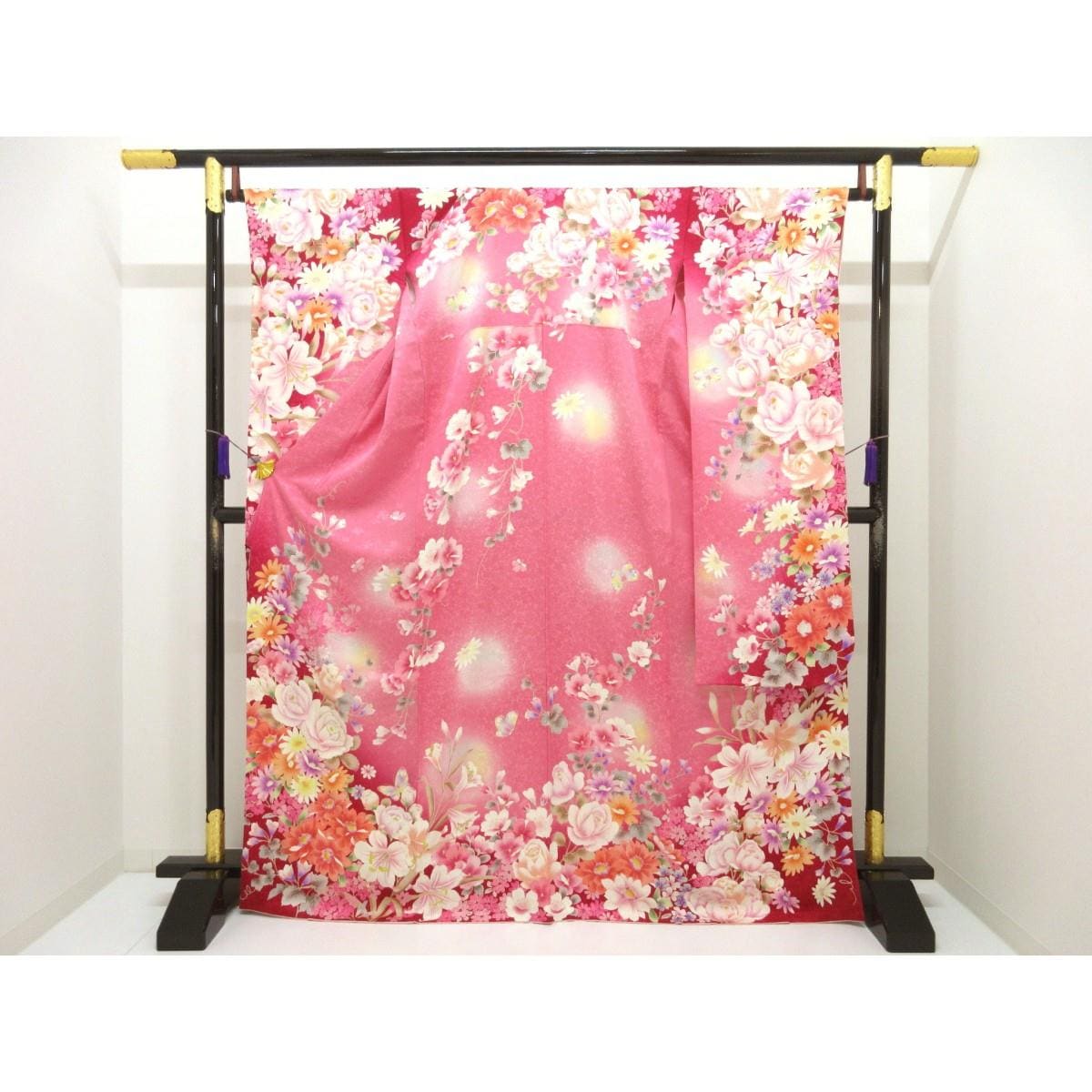 振袖　友禅金彩加工　刺繍入りボカシ染