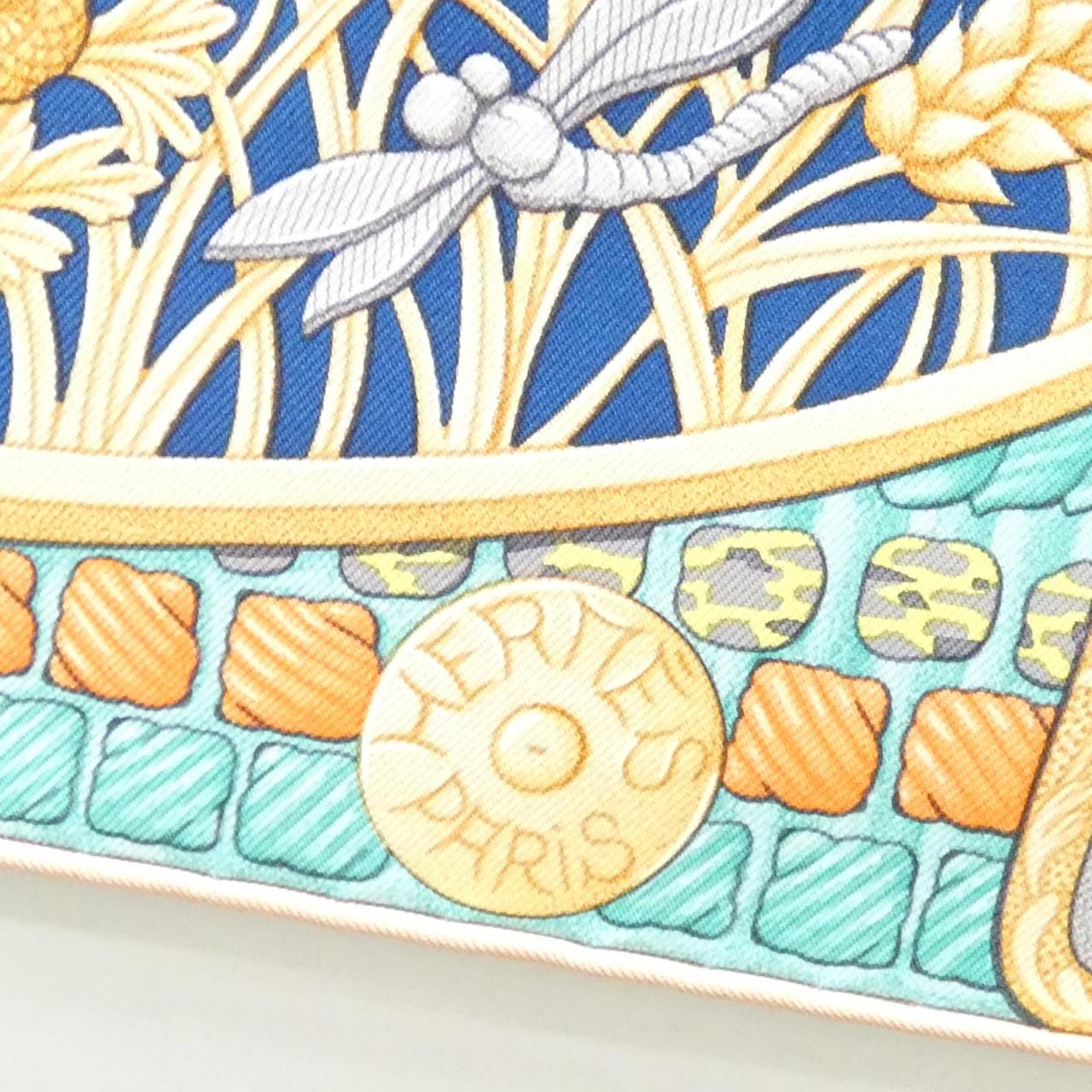 エルメス PARURES DE SAMOURAIS カレ スカーフ