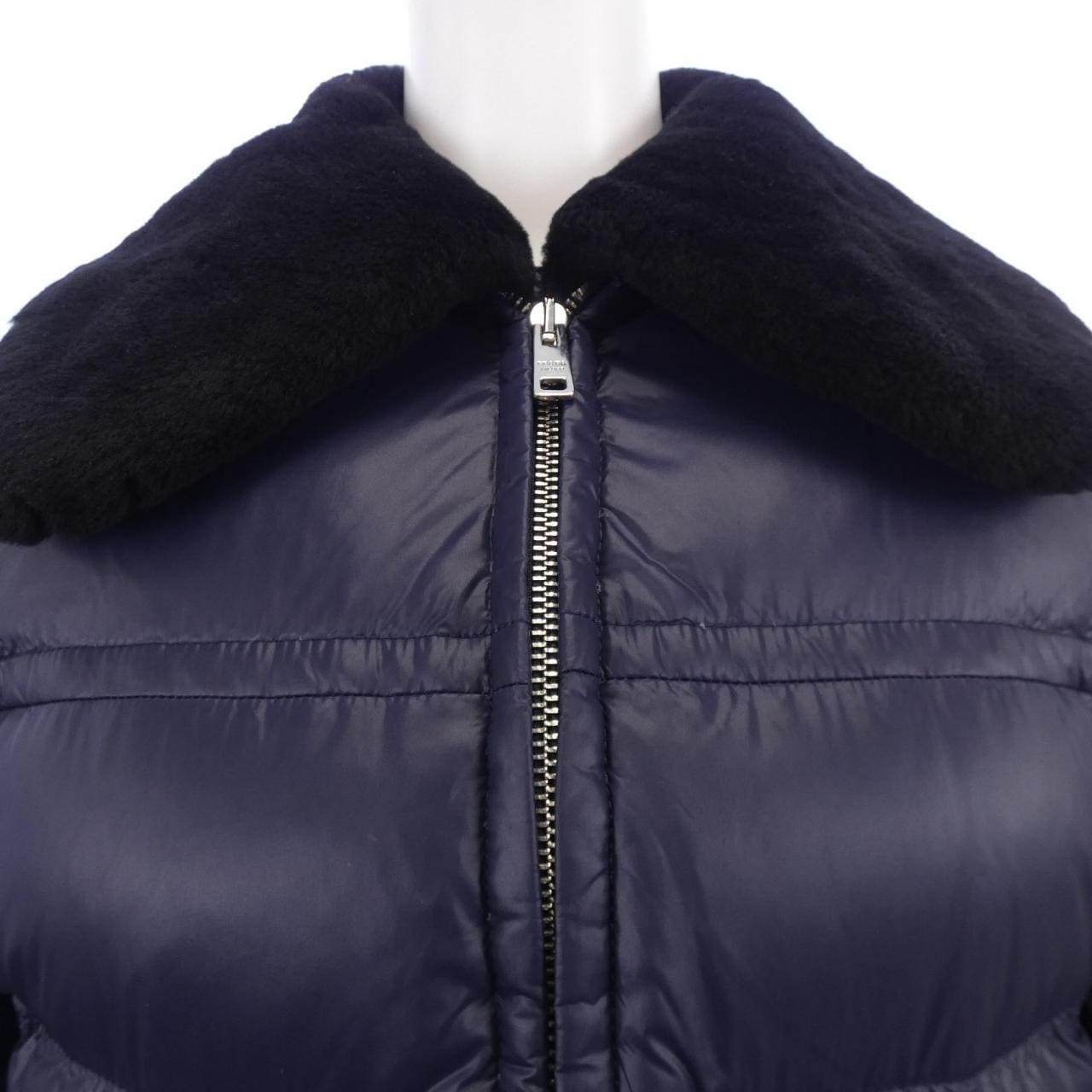 Prada PRADA三角标志290796 R212 AR0羽绒服