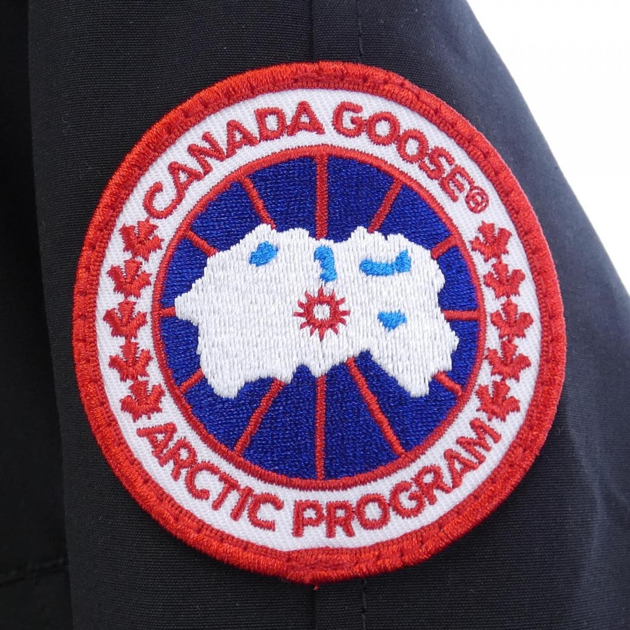 カナダグース CANADA GOOSE ダウンジャケット