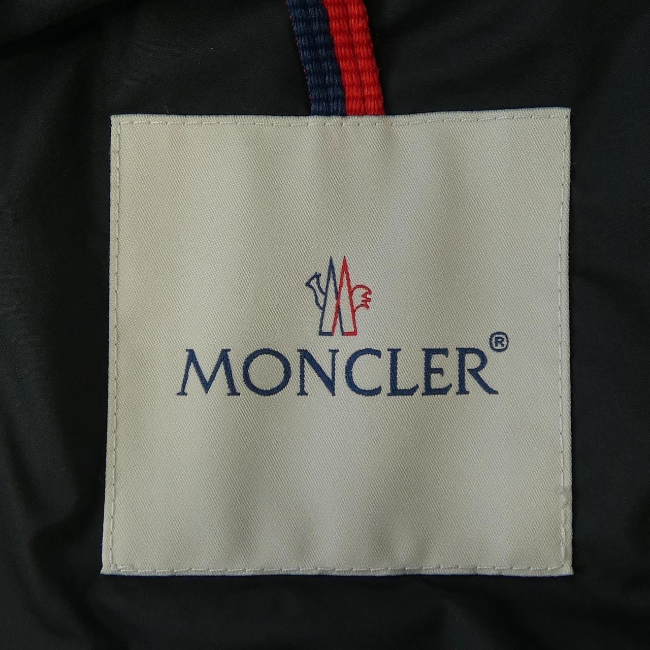 モンクレール MONCLER ダウンジャケット