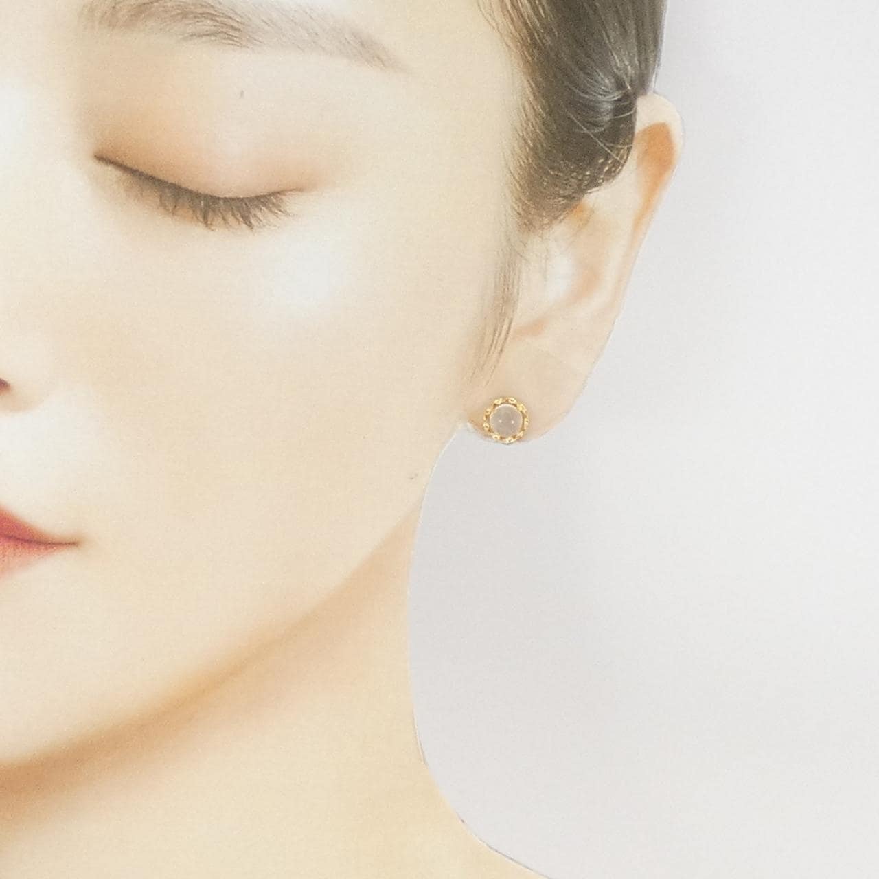 K18YG ムーンストーン ピアス