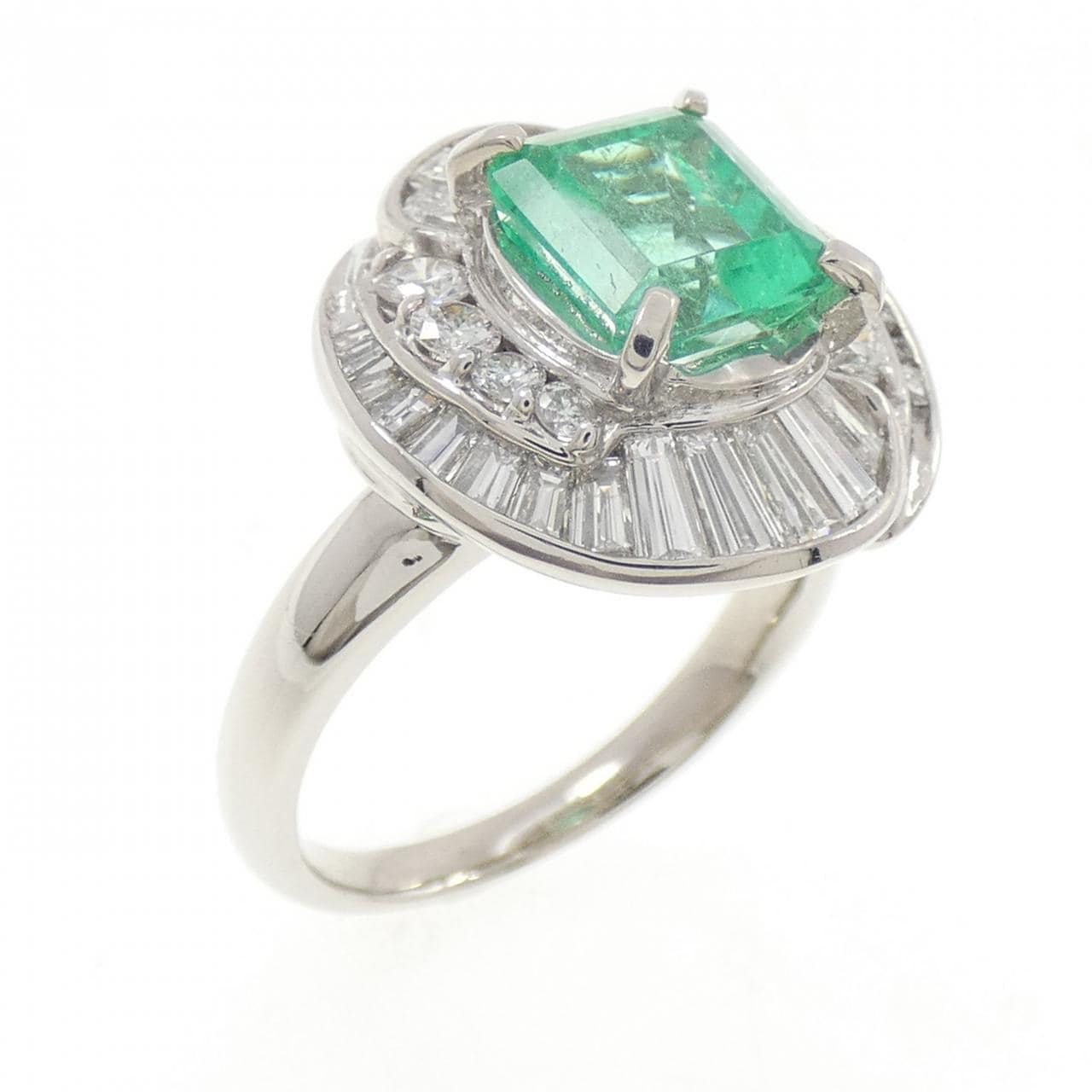 PT900 エメラルド リング 1.77CT