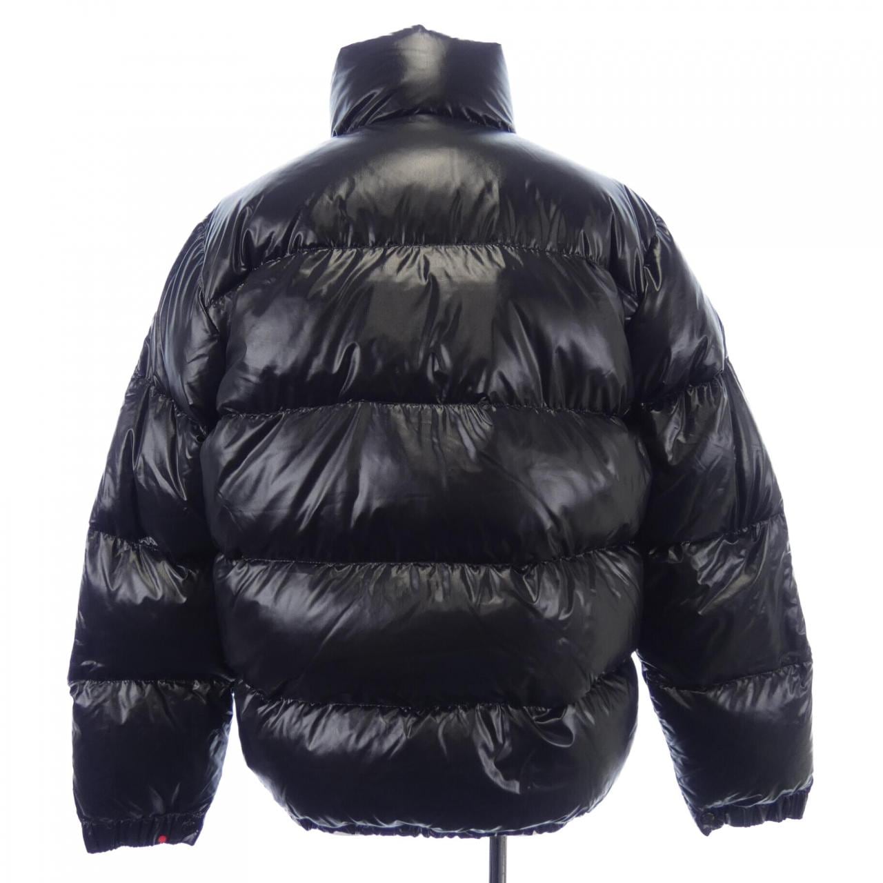 モンクレール MONCLER ダウンジャケット