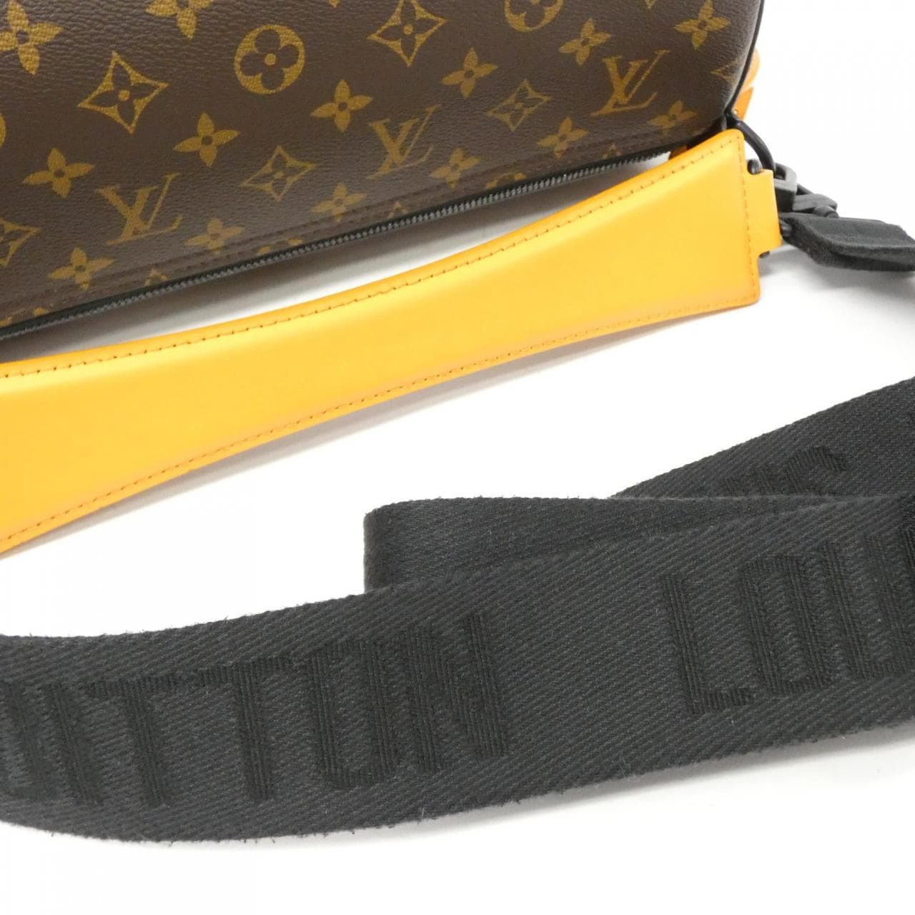 LOUIS VUITTON Monogram Macassar Soft Porochon M46691 单肩包