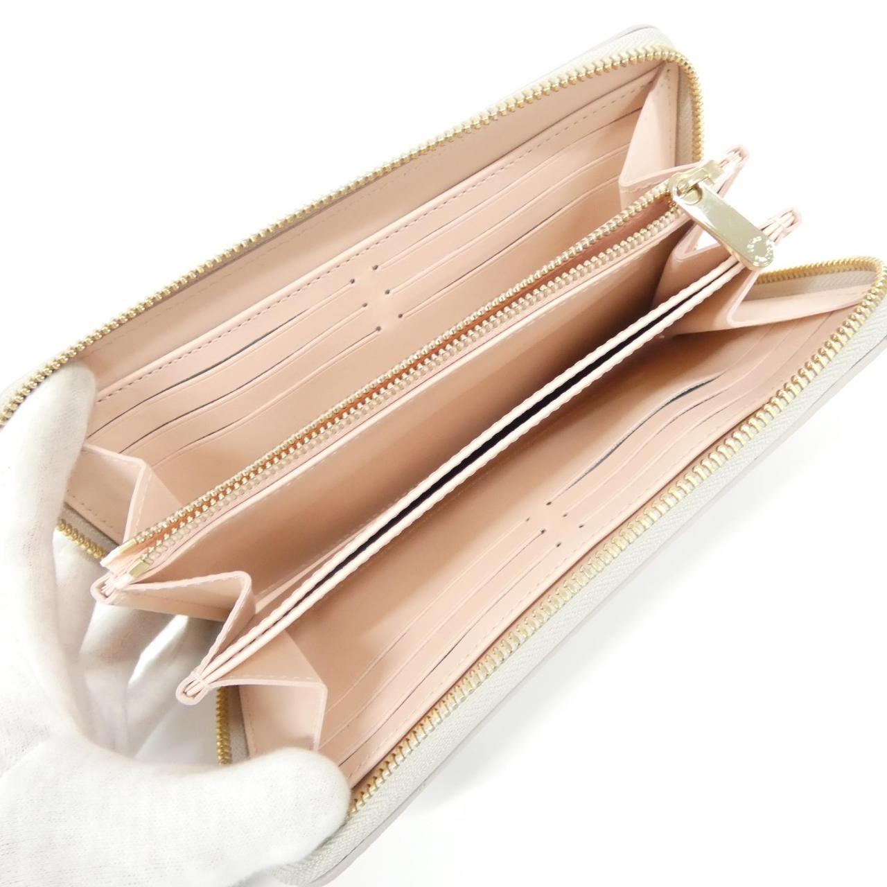 ルイヴィトン マヒナ ジッピー ウォレット M13469 財布