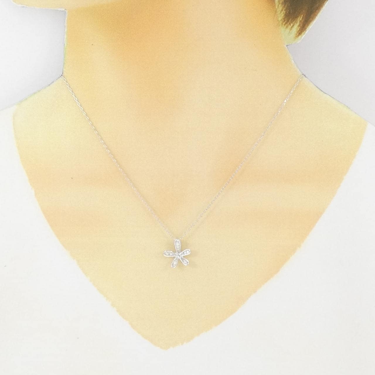 K18WG フラワー ダイヤモンド ネックレス 0.20CT